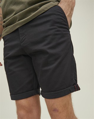 Bowie Solid Shorts